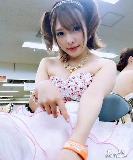 【日本 AV 女优人物志】麻里梨夏 痴女萝莉 喜欢被暴力蹂虐 怎么用力她都不怕! 【日本 AV 女优人物志】麻里梨夏 痴女萝莉 喜欢被暴力蹂虐 怎么用力她都不怕!